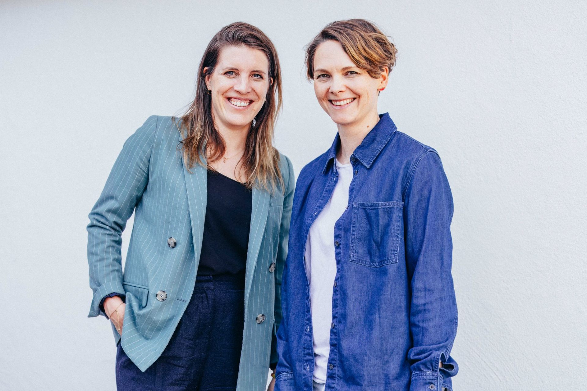 Janine und Moni, Gastgeberinnen des Above the Hype Female AI Summit